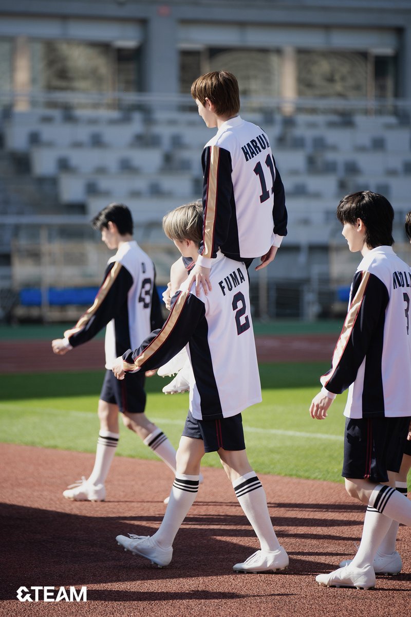 andTEAMofficial's tweet image. &amp;amp;TEAM 'Dropkick' MV Behind Photo

#Dropkick #FirstHowling_NOW
#andTEAM