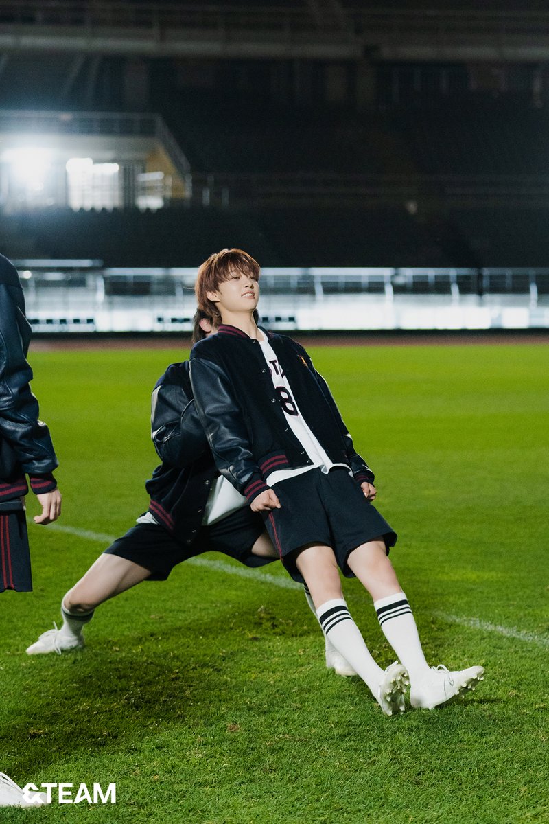 andTEAMofficial's tweet image. &amp;amp;TEAM 'Dropkick' MV Behind Photo

#Dropkick #FirstHowling_NOW
#andTEAM