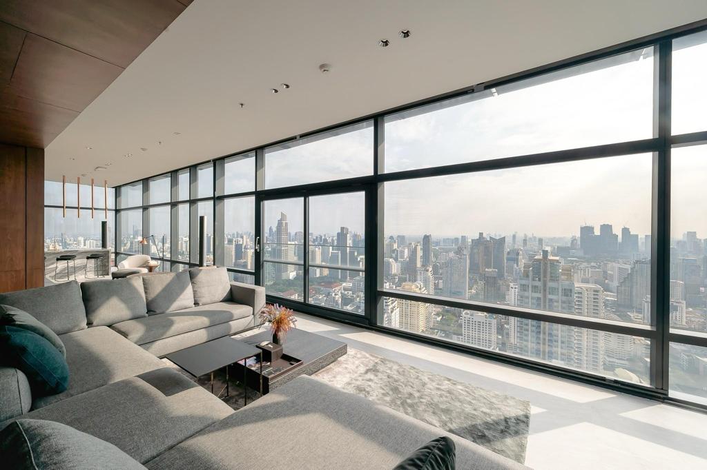 PrimeMeridianLX's tweet photo. Circle 2 Living Prototype, Bangkok | Beautifully furnished large 1 bedroom condo, interior size of 135 Sqm, high floor with stunning views, ready to move into.

Available for sale: 33,800,000 THB
#Bangkok #Condo https://t.co/aED5pwTd8K