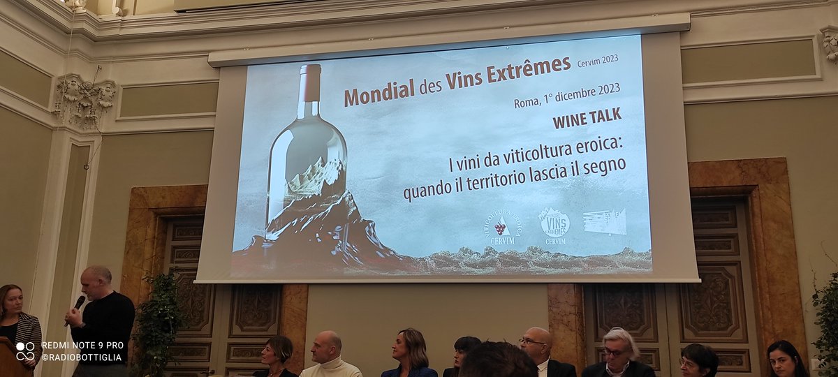 Wine Talk sui vini estremi: i vini che nascono dalla viticoltura eroica. Grandi vini da grandi terroir.
#Cervim 
#mondialdesvinextrêmes 
#radiobottiglia
<a href="/RadioBottiglia/">Radio Bottiglia</a>
