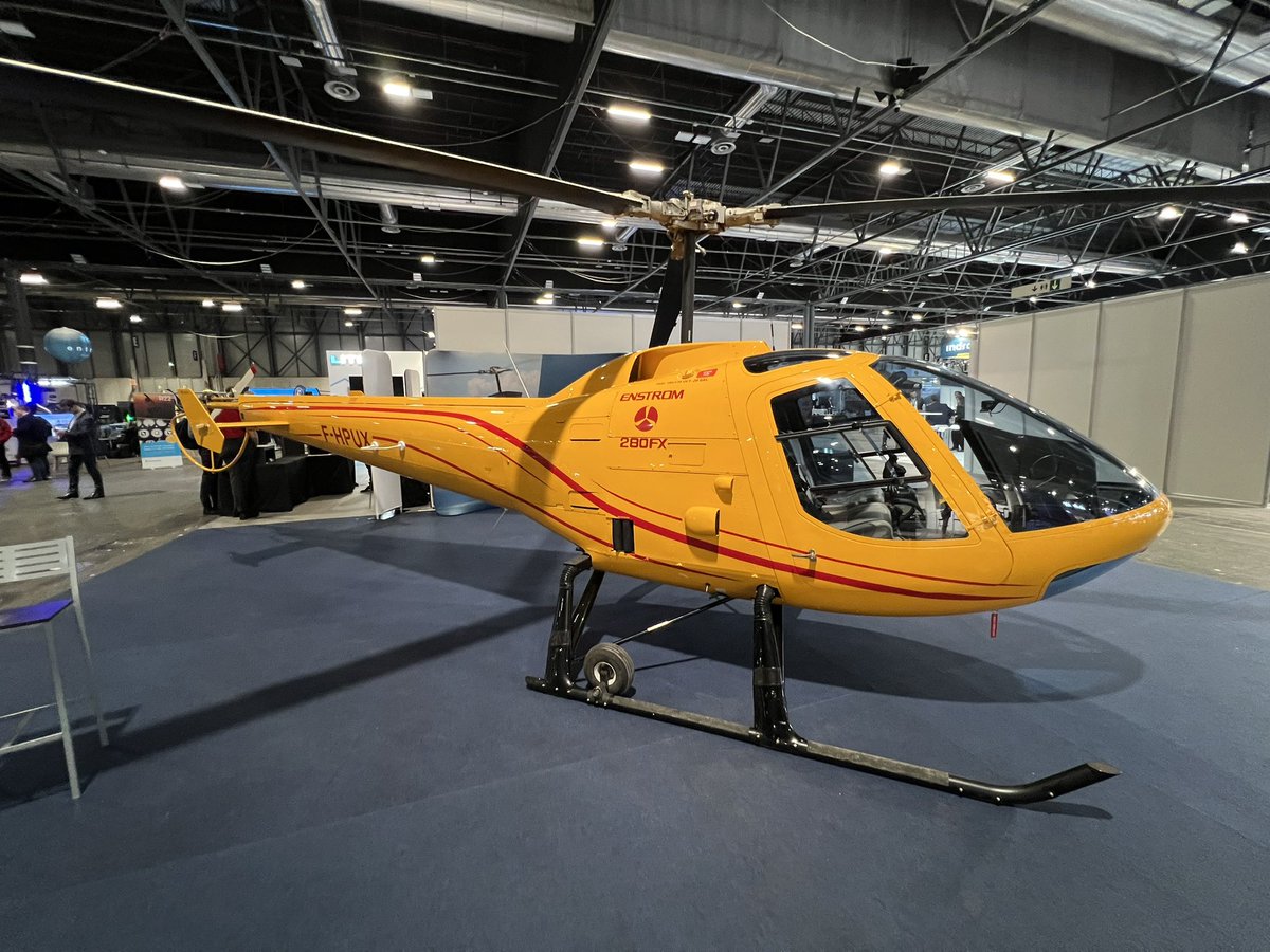 dani_lecu's tweet image. El sábado le pude ver llegar a Ifema, y el miércoles de cerca en la feria, y hace unos minutos se ha estrellado en la m40.
Espero que los pilotos estén bien!!