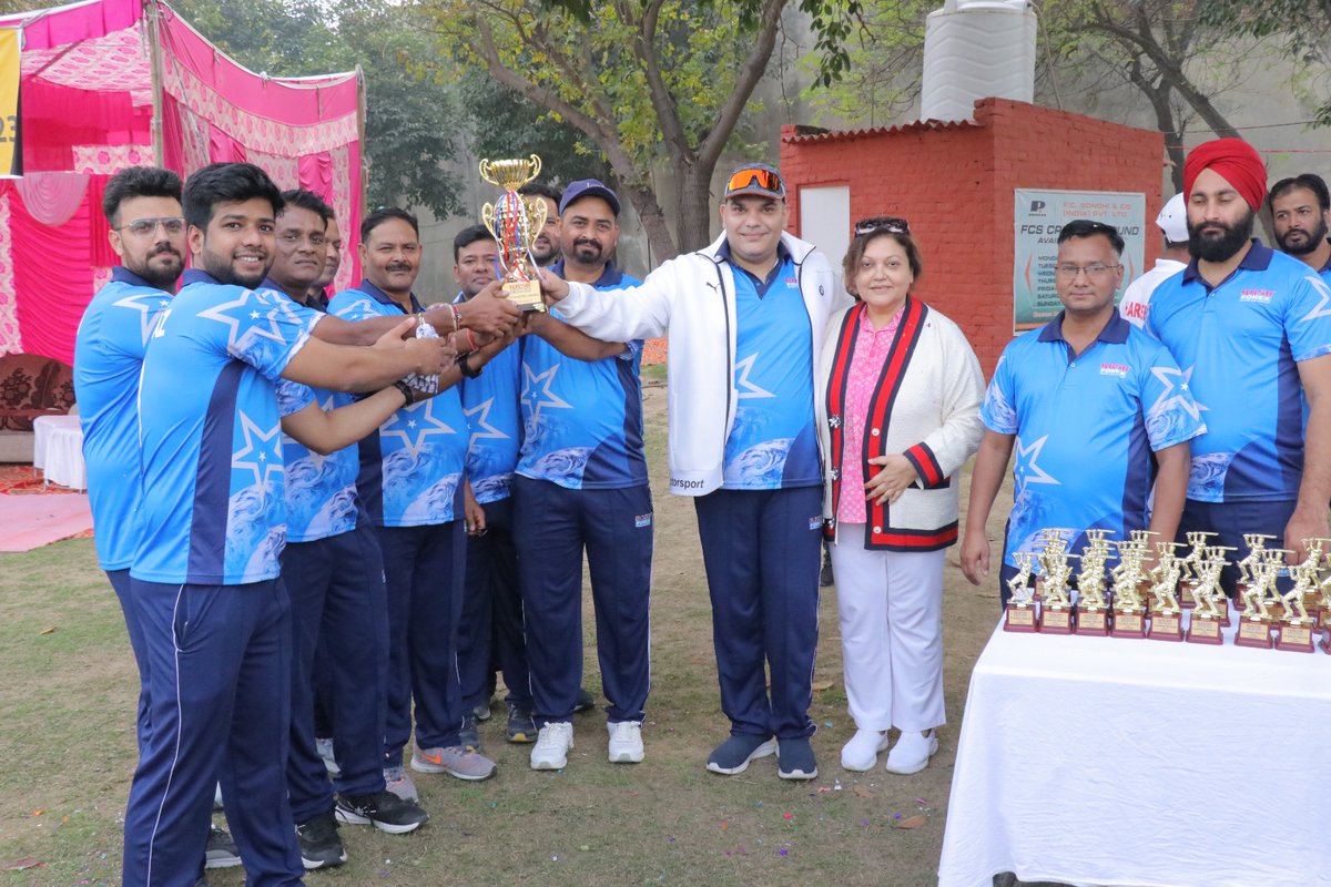 RRSB Forex's RRSB Cricket League 2023 fostered teamwork and unity among branches. Congratulations to all participants and winners for their outstanding contributions. Graced by directors Shri Orkopol Sen & Mrs Ratna Sen. 🏏🌟

#rrsbforex #RRSBCricketLeague #unity #cricketfever