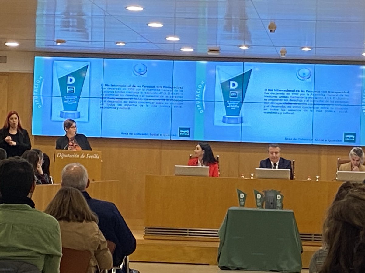 Manuelfernaj7's tweet photo. Acto institucional de ⁦@DIPUSEVI⁩ por el día internacional de las personas con discapacidad. ⁦@asocpazybien⁩ #conlaspersonas https://t.co/a0nhIl5ved
