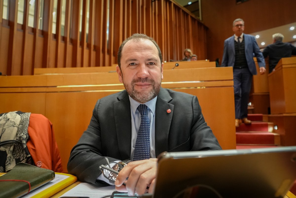 Radicaux_Oc's tweet photo. 🗳️ Ce matin, les élus régionaux sont réunis en Commission permanente à #Toulouse.

Plusieurs sujets phares :
👉 Investissement pour nos jeunes dans les lycées et les CFA
🌳 Actions en faveur de la biodiversité
🙌 Plan pour le bien être mental des jeunes

@DidierCodorniou https://t.co/siVKlVIIaB