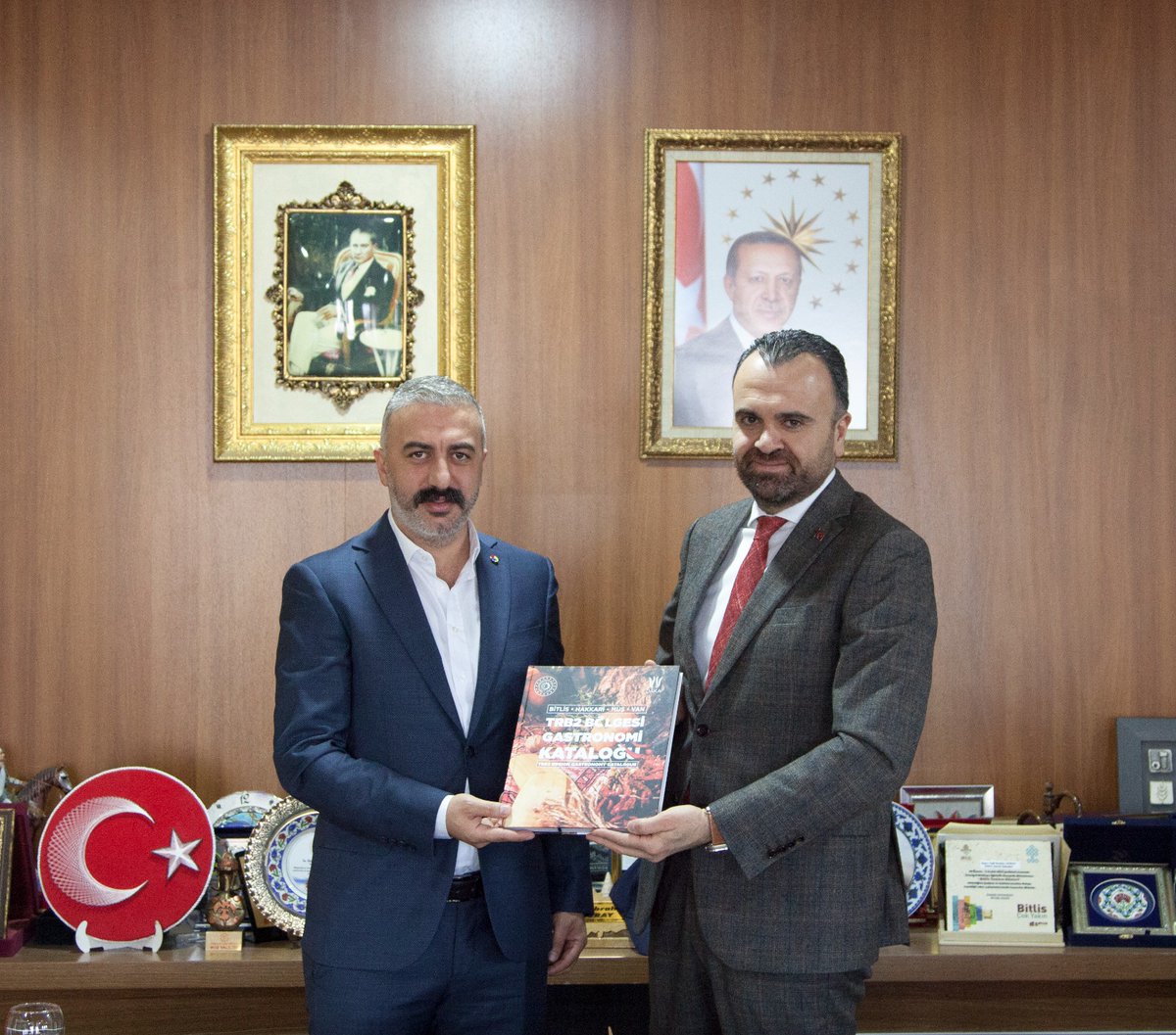 Van Ticaret ve Sanayi Odası Genç Girişimciler Kurulu Başkanı Sn. Ümit Can Sarı ve Kurul üyeleri Ajansımıza bir ziyaret gerçekleştirdi.
Ziyaret kapsamında iş birliği konuları ele alındı.