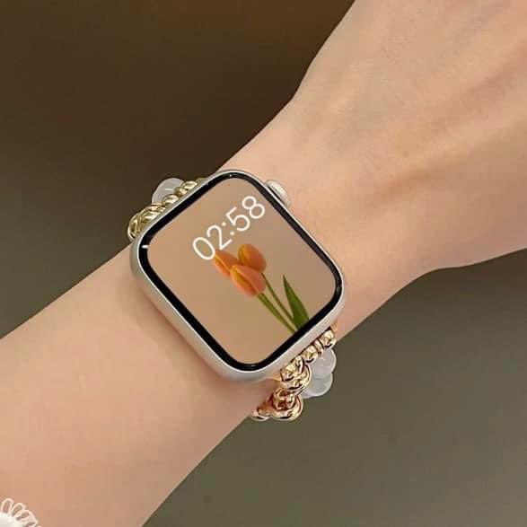 niumwong's tweet photo. สวยมากกก มีความเรียบหรู ลูกคุณ ขับผิวสุดๆ ✨
สาย Apple Watch สีทองผสมลูกเล่นคริสตัลสีขาว
ให้ความรู้สึกน้อยแต่มาก แล้วแต่งแมทซ์เข้าได้ทุกลุค 🪄🤍

#SweetHome2 #กรุงเทพล่ม #ปิ่นปิ้น #ฟ้ารักพ่อ #สุดที่รักแบมแบมกลับไทย #หวยงวดนี้ #อวสานเนตรนารี #โป๊ปเบลล่า https://t.co/1RlY7hcPdi