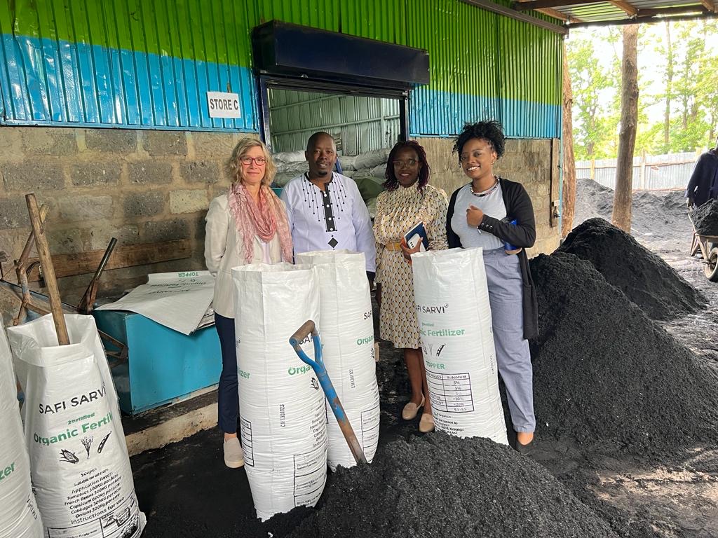 Members of our team had a great visit to Safi Organics, led by @WashFellowship alum Joyce Kamande! Inspired by their commitment to sustainable agriculture and empowering small-holder farmers