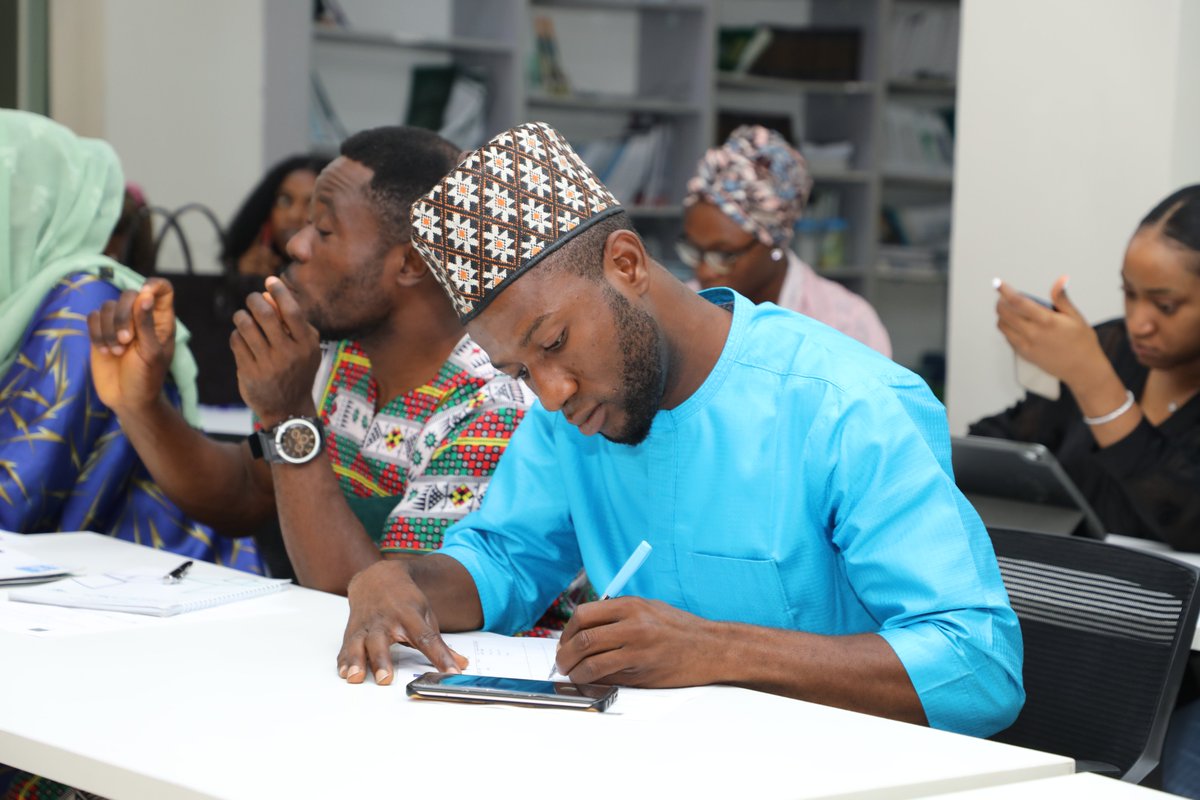 PLACNG's tweet photo. ONGOING: Fourth Bi-weekly Meeting of the 2023 PLAC Legislative Interns.
This meeting is organised by @PLACNG with support from the @EUinNigeria
#EUinNigeria
#EU4DemocracyNG
#PLACInternship
#PLACInternship2023 https://t.co/pi33JTgisv
