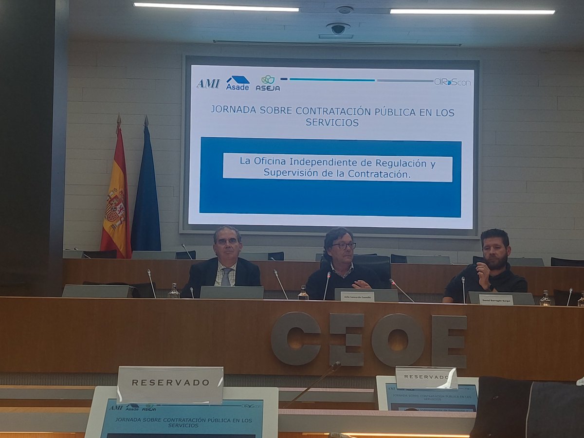 Ayer AMI organizó, en sede <a href="/CEOE_ES/">CEOE</a>, una Jornada sobre contratación pública en los Servicios.
Participaron:
🔴 Francisco Cano - OIReScon.
🔴 Jesús Lahera - ABDON PEDRAJAS LITTLER.
🔴 Julio Lacuerda - UGT.
🔴 Daniel Barragán Burgui - CC.OO. del Hábitat.