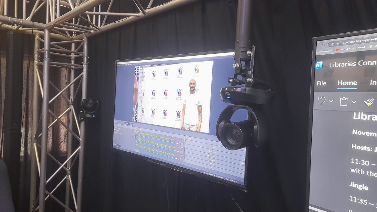 City_Ekurhuleni's tweet photo. The MMC Nkosi visited the City's Podcast facilities at the Germiston Library. To book the facilities members of the community can contact info.libraries@ekurhuleni.gov.za
#CommunityDevelopment #EPEP #PublicEmploymentProgramme https://t.co/u2gXnYGAdk