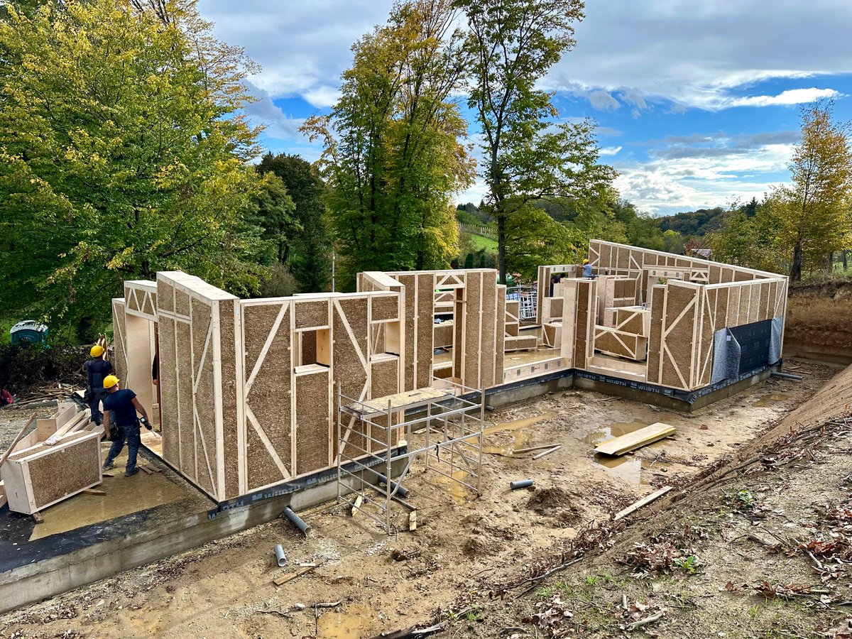 Important work in progress.🏗 Let us observe from distance and leave the professionals to their craft.  The layout already reveals a very promising home, and we cannot wait for the final result.🙌 A snuggly fit straw house in Croatian countryside. Design: Arhitektura E.L.I.