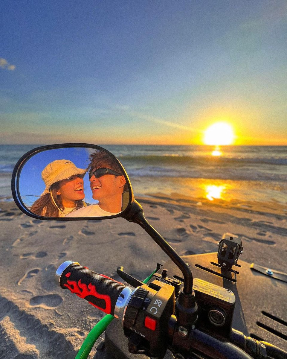 POV: Life is better when you're watching the sunset with your favorite person. 🌅 Miguel Tanfelix and Ysabel Ortega are here to wish everyone a happy weekend. #MiguelTanfelix #YsabelOrtega