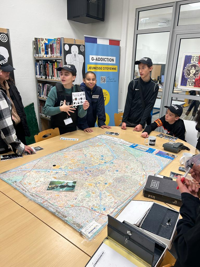 Hier, toutes nos classes de 5e ont été sensibilisées à la #SecuriteRoutiere grâce à un escape game installé dans notre établissement. Un grand merci à <a href="/GADDICTIONfr/">G-ADDICTION Jeunesse citoyenne</a> pour l'animation de cette activité ludique et pédagogique !