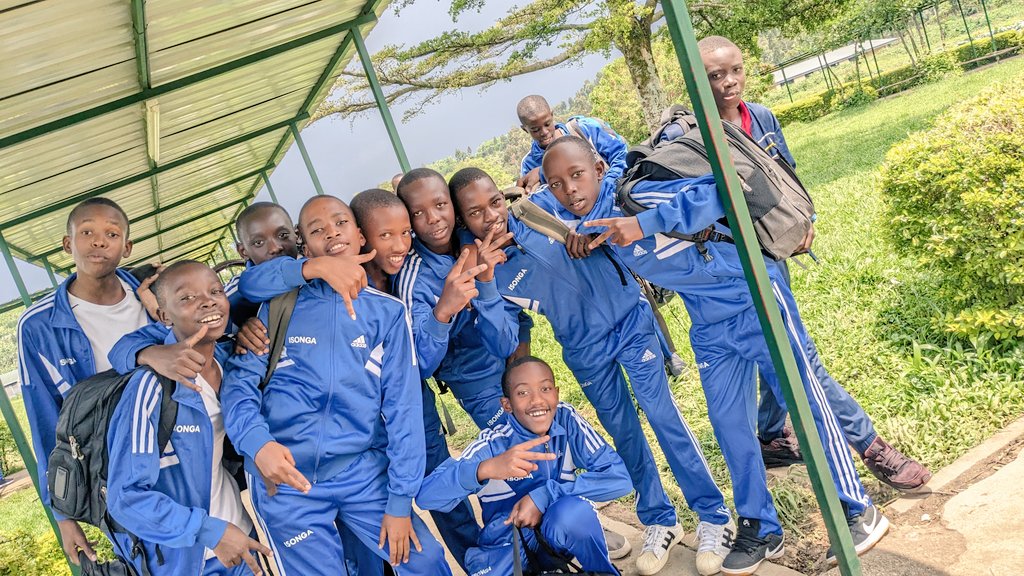 CollegeGisenyi's tweet image. Aba ni abanyeshuri bacu baba mw&apos; #ISONGAPROGRAM berekeje mu karere ka Huye muri #FirstEditionOfNationalTalentDay.