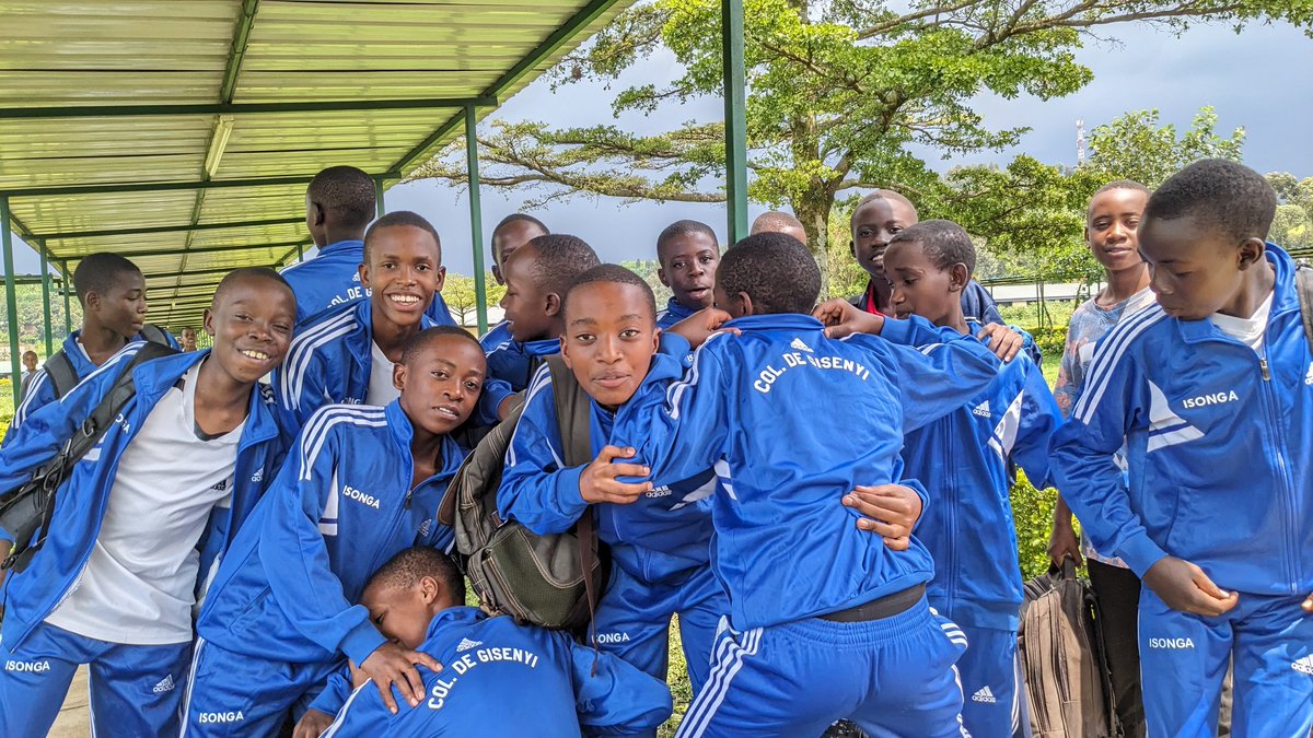 CollegeGisenyi's tweet image. Aba ni abanyeshuri bacu baba mw&apos; #ISONGAPROGRAM berekeje mu karere ka Huye muri #FirstEditionOfNationalTalentDay.