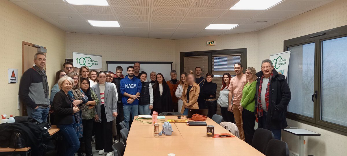 MLArcCharente's tweet image. La semaine s'est terminée pour les jeunes du SAS 100 Chances 100 Emplois et ils ont réalisé la RAE hier devant les chefs d'entreprises partenaires ! Bravo à tous💪🥳

Un grand merci aux 9 jeunes présents sur le SAS, et merci également à tous les partenaires ! 🙏