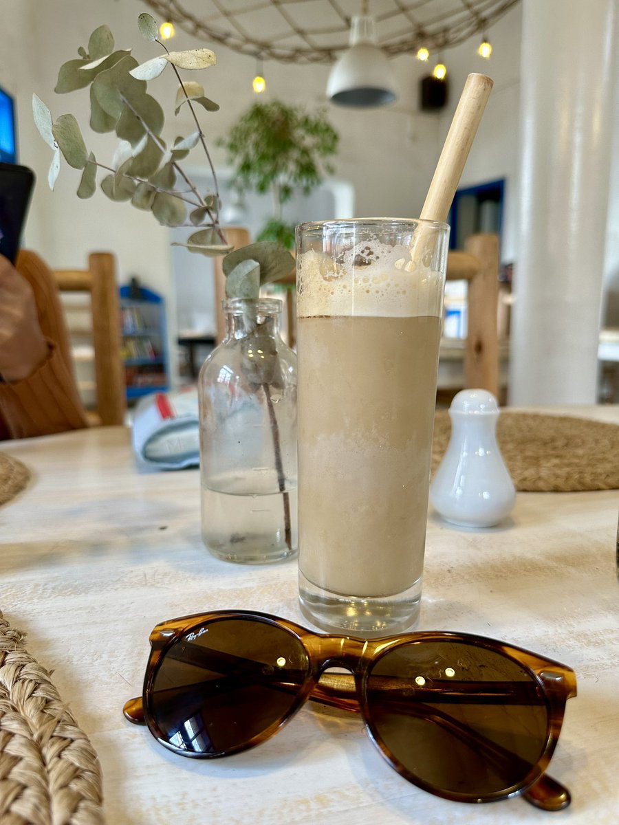 Une nouvelle alternative gourmande avec cette chaleur insupportable. 🥤

#caféfrappé #NotilusGreek