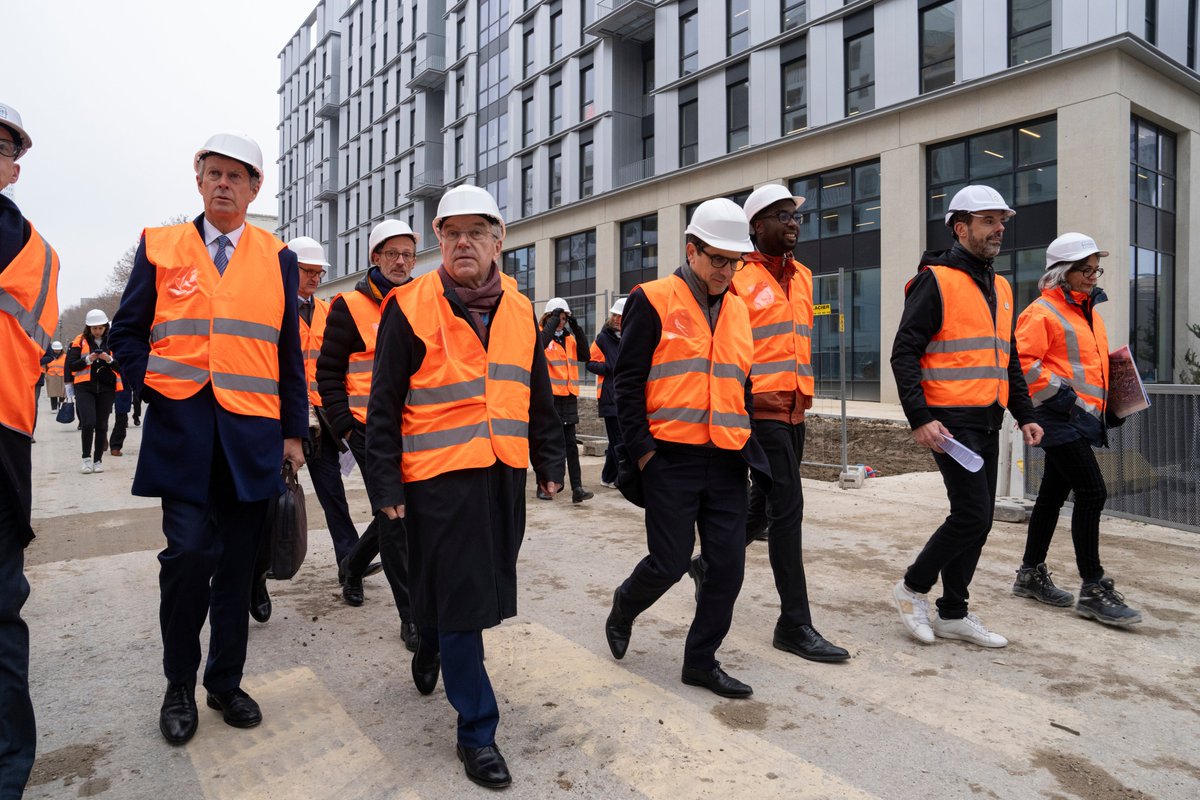 iocmedia's tweet photo. The Village of the Olympic and Paralympic Games #Paris2024 is getting ready for the athletes arriving in seven months from now. IOC President Thomas Bach, together with the IOC Executive Board, visited the site today and was impressed by the latest progress made. https://t.co/LUajbJXDX3