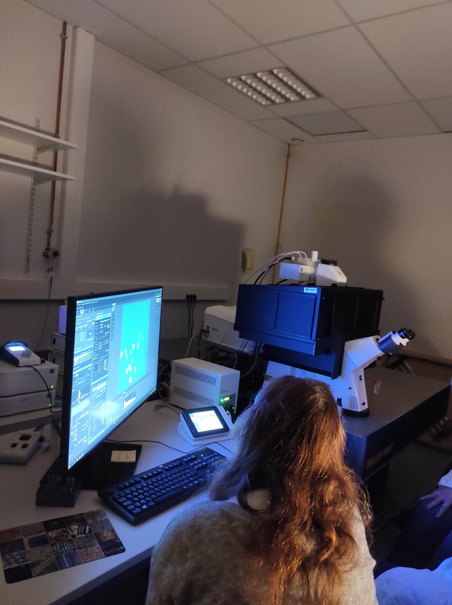 28.11 - J1 "Comment observer de l'atome à la cellule" UFR #médecine de l'<a href="/universitereims/">Université de Reims Champagne-Ardenne</a> Immersion en Laboratoire <a href="/Pict_URCA/">pict-URCA</a> pour les enseignants de 2nd degré <a href="/AcReims/">Académie de Reims</a> Sujet : La microscopie photonique🔬<a href="/Fondation_Lamap/">Fondation La main à la pâte</a> @BiosUrca <a href="/AcadSciences/">Académie des sciences</a> <a href="/AcadTechnolog/">Académie des technologies</a>