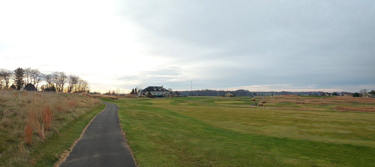 FromTheProShop's tweet photo. You know it's a #FrostDelay ...just sit quietly & enjoy. https://t.co/LPSG9CxdxF
