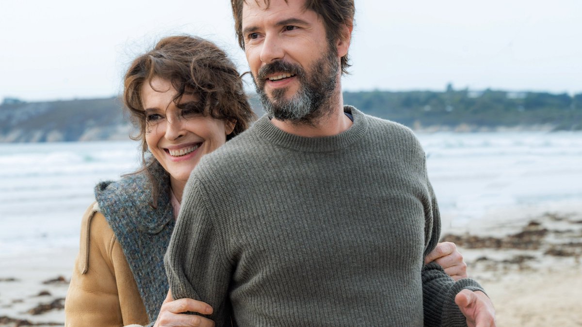 film_ingo's tweet photo. #NeuImStreaming Mit Feingefühl erzählt Carine Tardieu in LES JEUNES AMANTS von der aussergewöhnlichen Liebe zwischen der 70-jährigen Shauna und dem 45-jährigen Arzt Pierre. In der Hauptrolle glänzt Fanny Ardant. Jetzt bei #filmingo!
Zum Film: https://t.co/XEwthYC662
@Filmcoopi https://t.co/OMaNFIwkHP