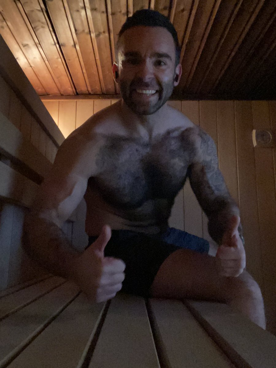mrtopps4's tweet photo. Happy 1st of December 😁🦍 https://t.co/hPlpBn7AxW