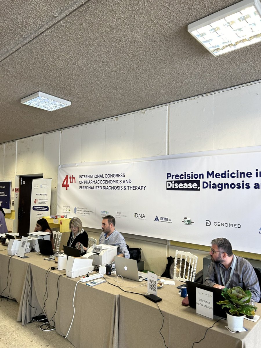 savvasdon's tweet photo. Έπρεπε να περάσουν χρόνια στο τμήμα #Φαρμακευτικής ΕΚΠΑ και η διεξαγωγή ενός συνεδρίου, προκειμένου να αντικρίσουμε μια εικόνα που συνάδει με ένα ευρωπαϊκό #πανεπιστήμιο. 
Μακάρι να κρατήσουμε τα βελτιωτικά στοιχεία και βήμα-βήμα να κάνουμε πράξη το πανεπιστήμιο που αξίζουμε. https://t.co/eGS4ZUh5UN