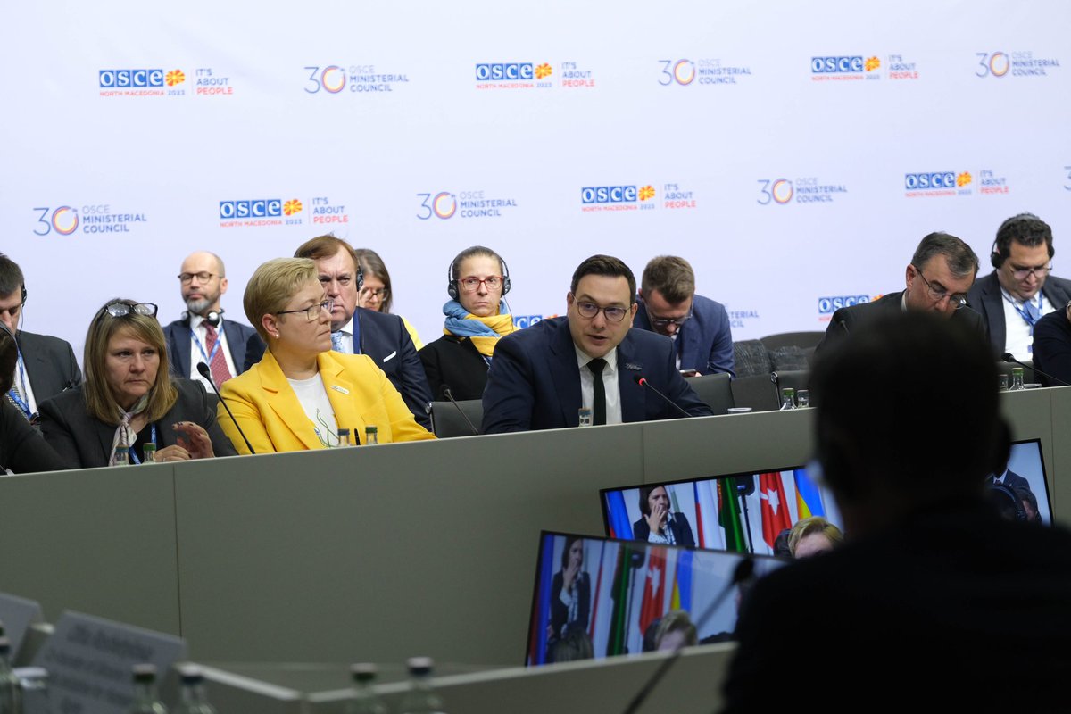 The support for 🇺🇦Ukraine remains unwavering.
Thanks a lot to @UKRinOSCE for organizing and @OSCECiO @Bujar_O for hosting the side event on Ukrainian civilians unlawfully detained by Russia with survivors and witnesses giving harrowing accounts.
#OSCEMC2023 #StandWithUkraine