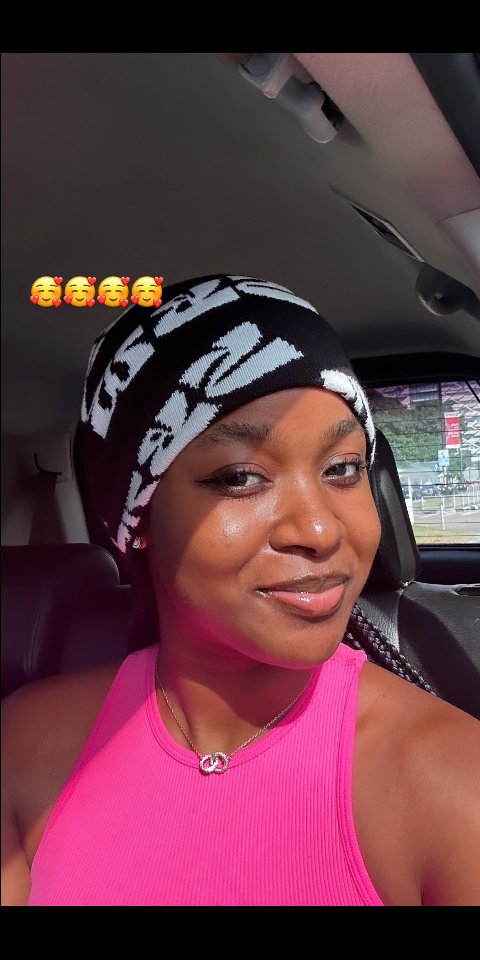 OyirimS's tweet photo. Happy new month to you Bella okagbue may dis month bless u with all your heart desire, may you be bless with long life nd prosperity may all ur enemy who want u to fall wait to see u going higher nd higher Amen. 💞💞❤️❤️❤️I love you so much #Bellaokagbue https://t.co/v3j9Kd4VKi