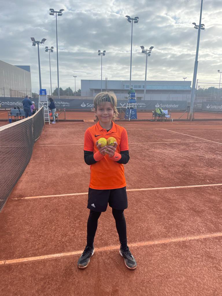 TennisFirst's tweet photo. Congrats to Tommy who won the 11U event at the TEN PRO at @rnadalacademy 💪🏆 Tommy took on the challenge of playing boys older than him and did an amazing job! Well done! 🇬🇧 @suzi_riley
#tennis #tenniseurope #juniortennis #sports #wonning https://t.co/76UaiF6hkT