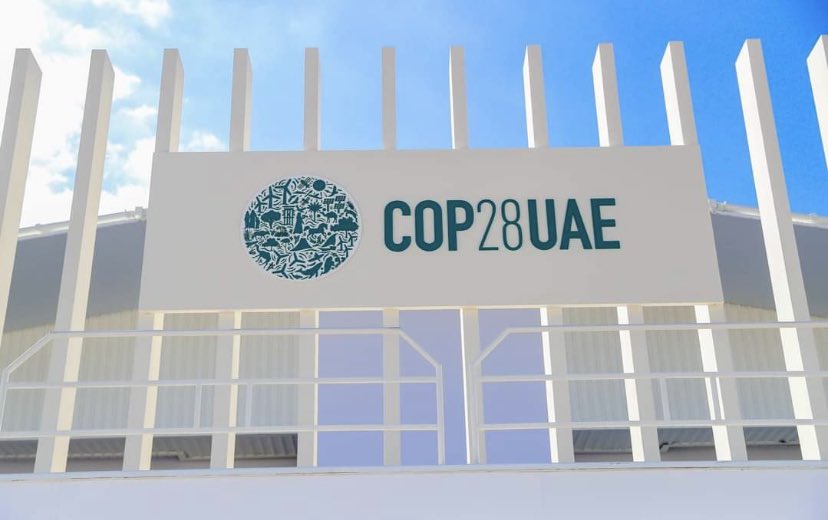 khady_camara1's tweet photo. Jour 1: accord pour rendre opérationnel le fonds pour les pertes et dommages.Aujourd’hui la cop28 accueille des dirigeants du monde. “L’inaction climatique pèse lourdement sur la santé humaine. Et "les risques pourraient s’aggraver en cas de maintien du système actuel. https://t.co/W8ahTZmZgd