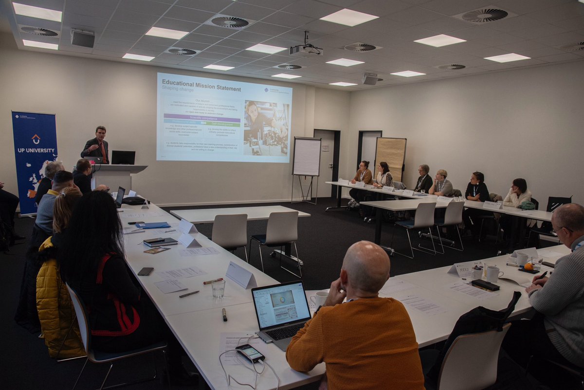 UVic_FCSB's tweet photo. 📣PDI del grau en Nutrició Humana i Dietètica participen en una Staff Week per dissenyar BIPs relacionats amb la producció i el consum responsable♻️👏🏻

Notícia👇🏻📝

https://t.co/W5MuPzpIZc

#UVic #NHD #StaffWeek https://t.co/1HnSSo3kJr