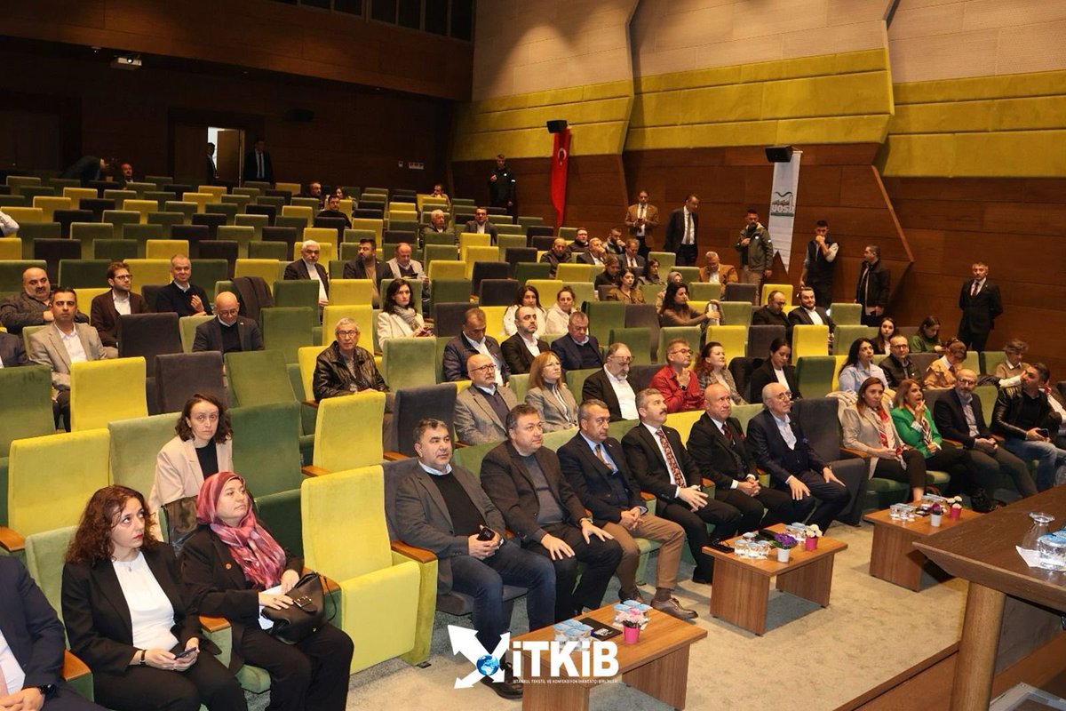 ITHIB's tweet photo. Tekstil ve Hazırgiyim Sektör Kurulları Sürdürülebilirlik Komitesi tarafından sürdürülebilirlik çalışmaları kapsamında Uşak'ta yerleşik geri dönüşüm tesislerine ziyaret gerçekleştirildi. Başkanımız Ahmet Öksüz, İHİB Yönetim Kurulu Başkanı Ahmet Hayri Diler, İTHİB Yönetim kurulu üyelerimiz Sultan Tepe, Besim Özek, Muammer Akçay, Birol Sezer, Nil Banu Yentür, Kemal Özhaseki,