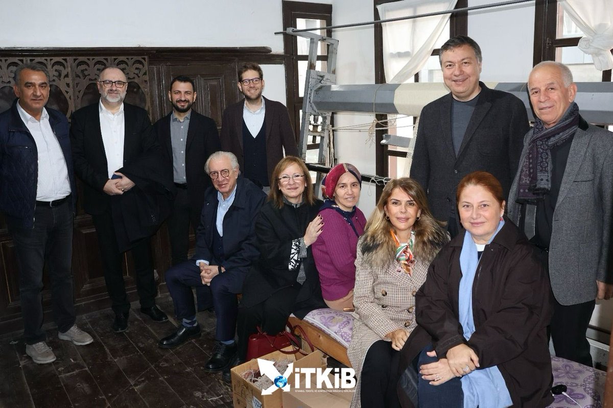 Tekstil ve Hazırgiyim Sektör Kurulları Sürdürülebilirlik Komitesi tarafından sürdürülebilirlik çalışmaları kapsamında Uşak'ta yerleşik geri dönüşüm tesislerine ziyaret gerçekleştirildi. Başkanımız Ahmet Öksüz, İHİB Yönetim Kurulu Başkanı Ahmet Hayri Diler, İTHİB Yönetim kurulu