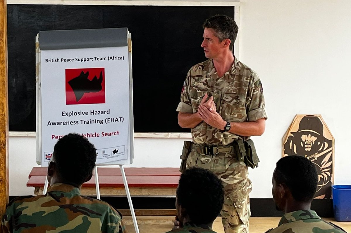BPST_A's tweet image. 2/3
This was a joint approach from #UK 🇬🇧 Defence in Africa, making use of persistently deployed presence to deliver bespoke support directly to those that need it, in this case providing life saving training to the #Somali National Army (SNA).

#UKCSSF