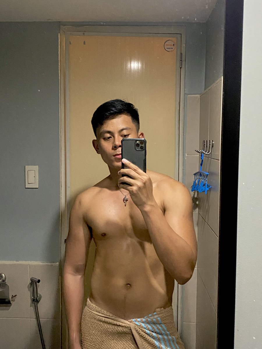 TGIF🍻 
San tayo tonight😈