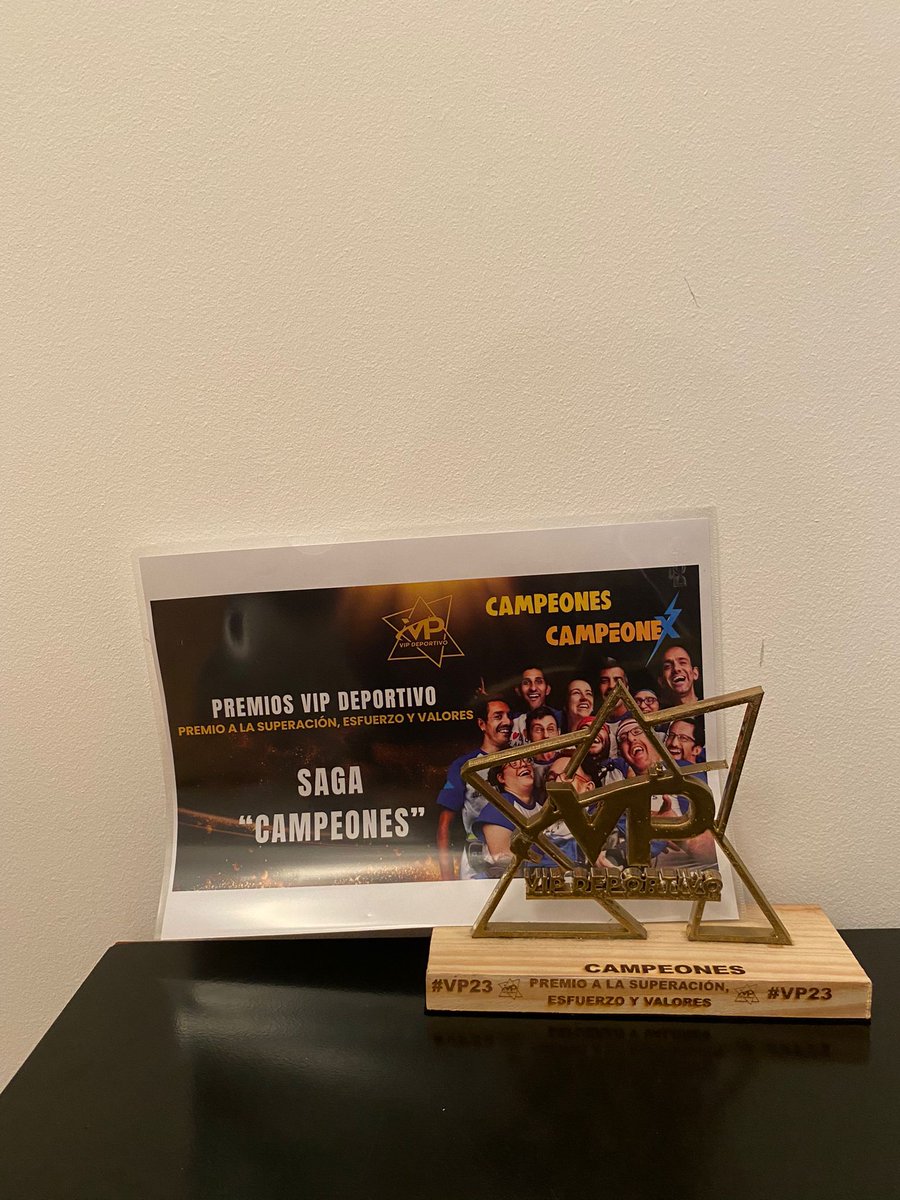 morenafilms's tweet photo. Ayer recibimos el 🏆 Premio a la Superación, Esfuerzo y Valores que entregó @VIP_Deportivo a #Campeonex.
📸 El productor @LongoriaAlv acudió al Salón de Actos de Santa María la Rica, en Alcalá Henares (Madrid), para recoger el Premio.
¡Muchas gracias!
#VPD23 #VIPDeportivo23 https://t.co/yias1W1XNw