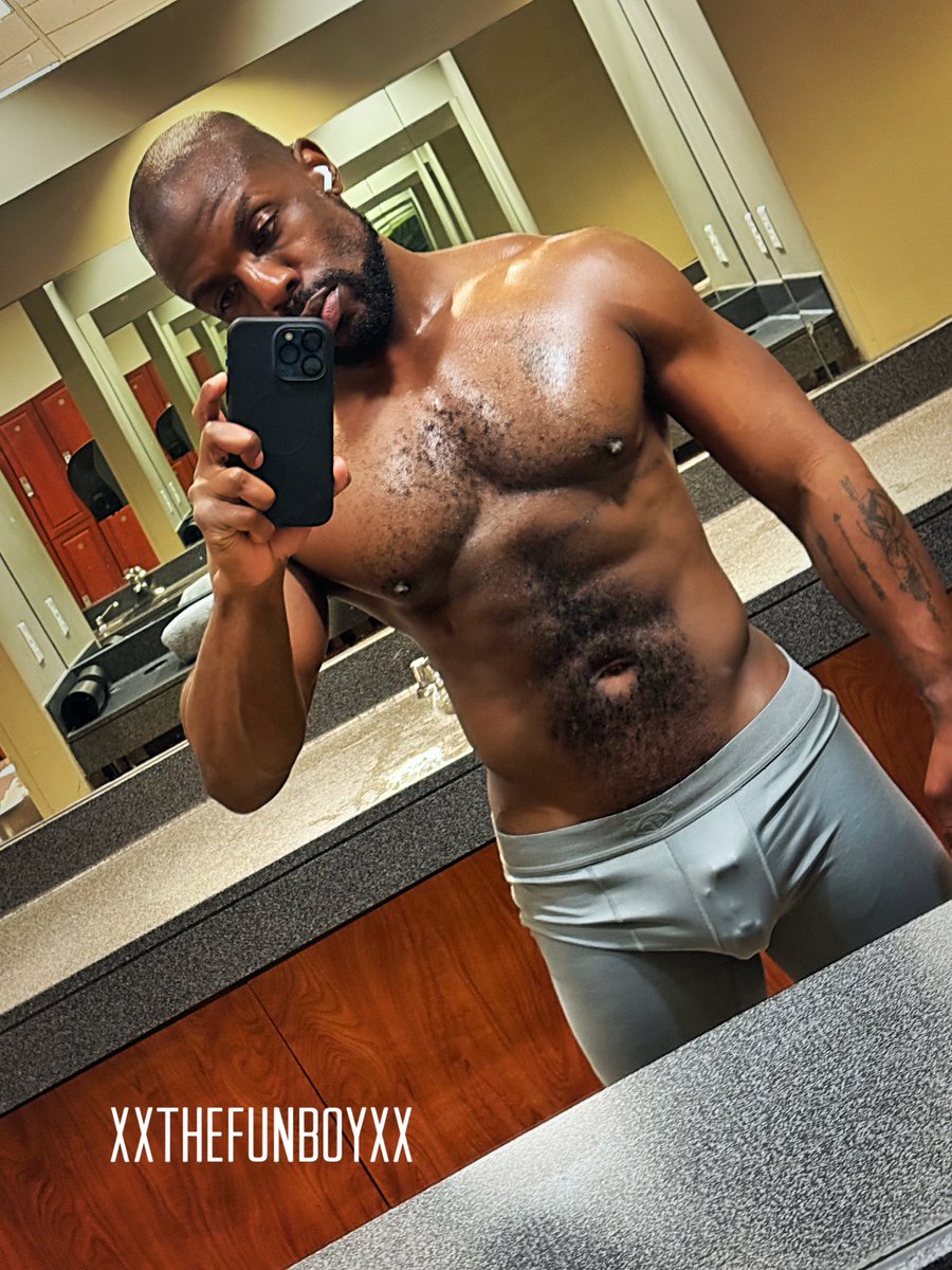 I will only wear <a href="/nastypig/">Nasty Pig Inc.</a> tights from now on. Soo comfy. Awesome workout today, even had a puzzle for folks to figure out while lifting. All was revealed in the locker room though. <a href="/GayChastityRTs/">Gay Chastity Retweets -75K</a> @cagedlegion <a href="/CagedBoys/">@CagedBoysRT</a> <a href="/KINK3Ddesigns/">KINK3D</a> #cagedjock