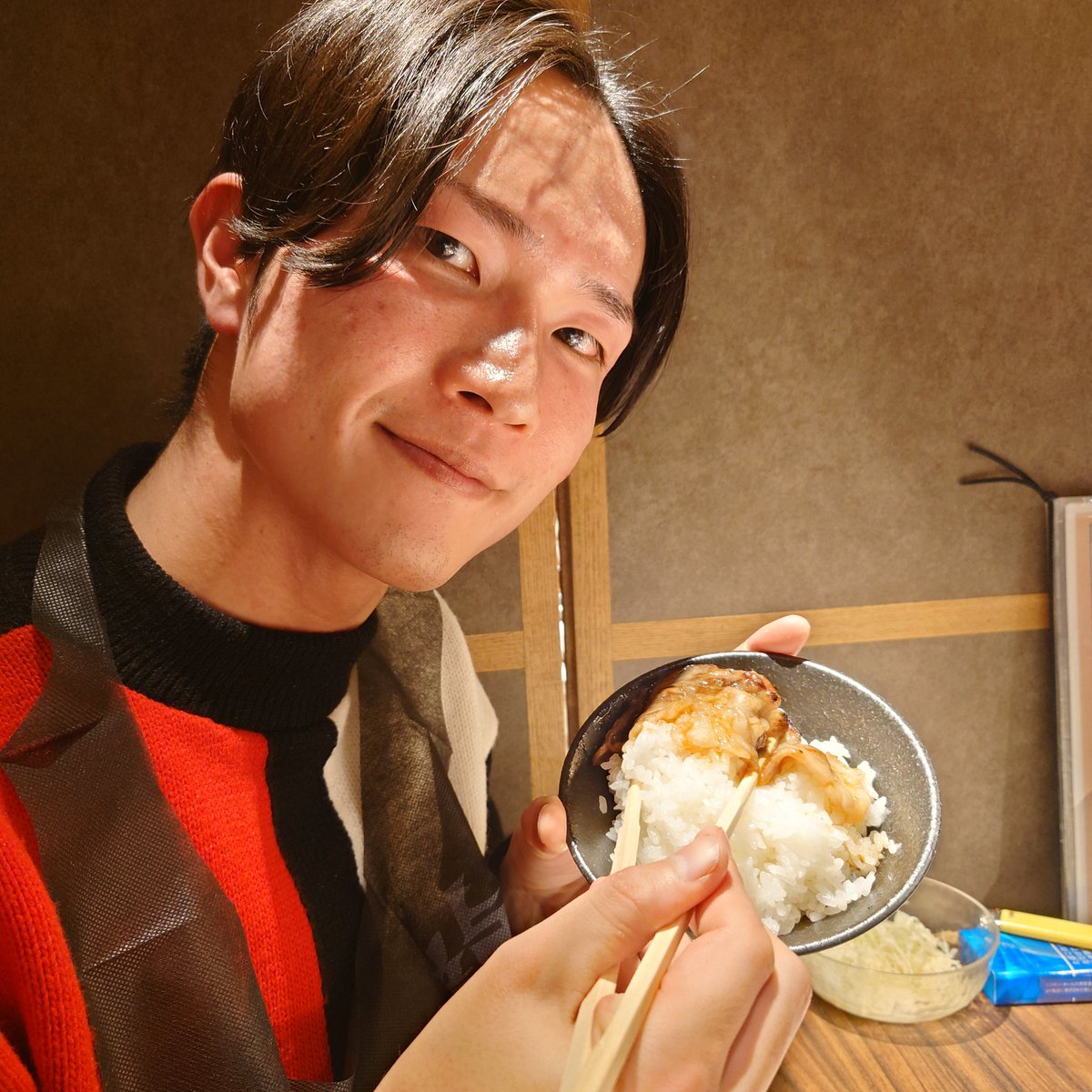 FreeQuizWonder's tweet photo. 【おしらせ】
この度フリクワのBa.である木原が12月より東京に転勤となることが決まりました。
(本人いわく大栄転だそうです)

おめでとう木原
さようなら、また会う日まで

※脱退はしません

今後の活動についてスレッドに続きます↓ https://t.co/N87GXQCrmV