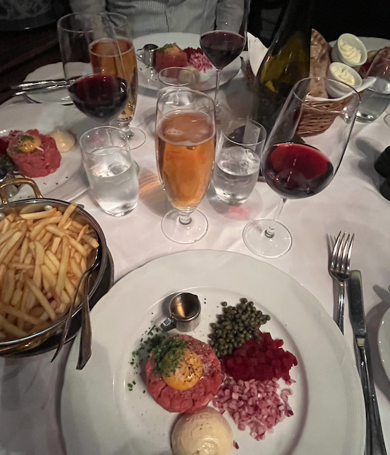 josefine owetz tweet media