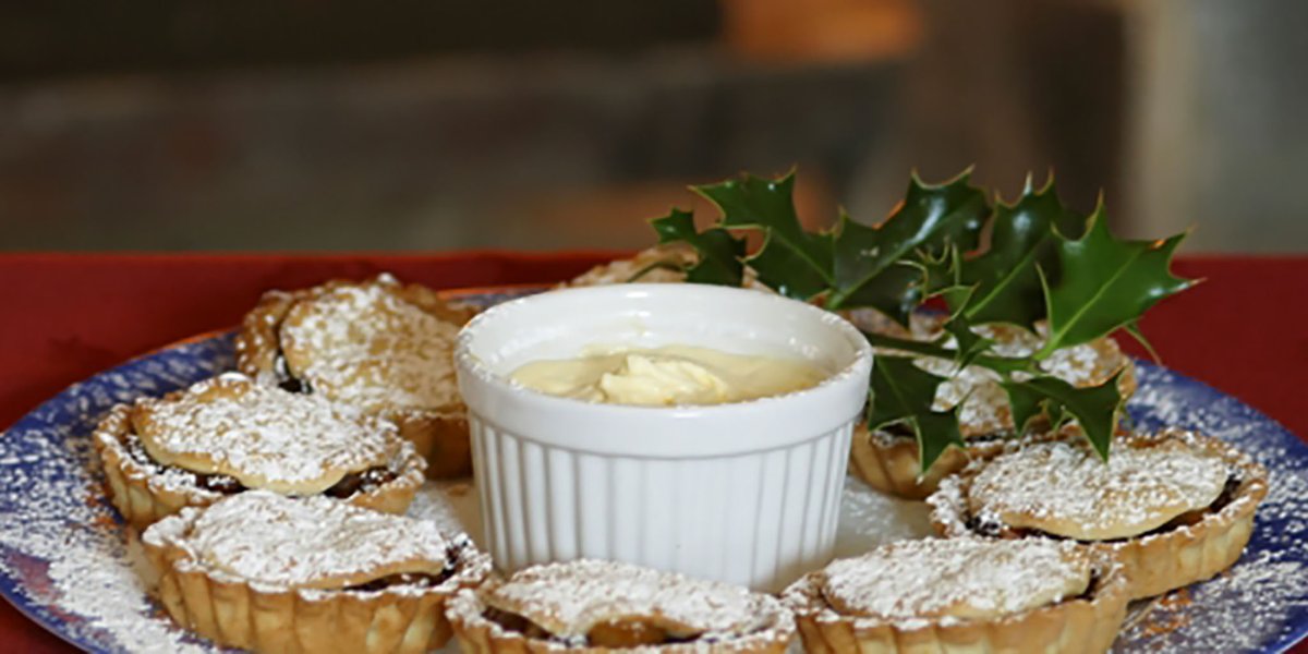 A recipe from our home to yours for the season ahead.
renvyle.com/en/recipes/min…
Our midweek cookery course with Tim O'Sullivan runs 13th & 14th December for extra tips and tricks - 095 46100 
#MincePies #Recipe #RenvyleHouseHotel #Connemara