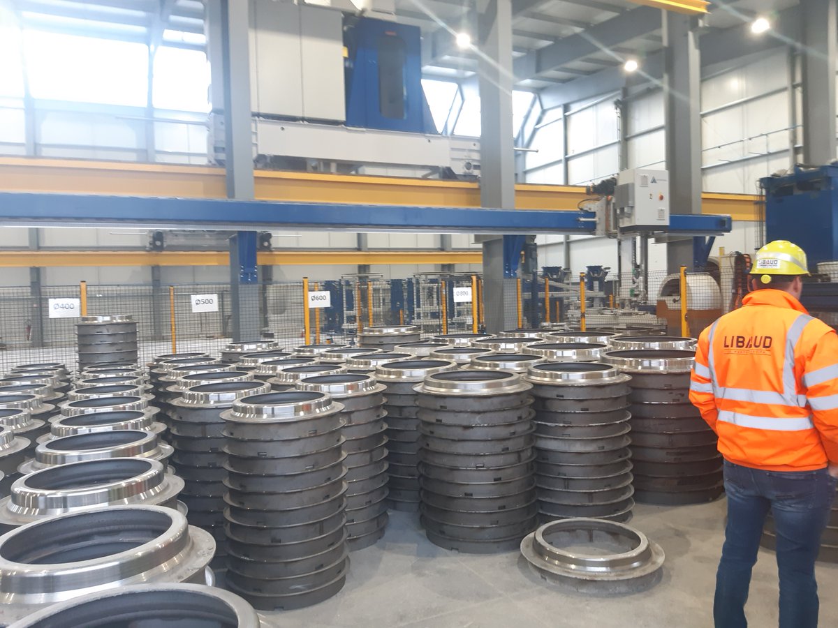 MLArcCharente's tweet image. Cette semaine, le nouveau groupe CEJ de Ruffec a visité la grande entreprise Libaud, spécialiste du béton préfabriqué et du négoce de matériaux destiné aux travaux publics👆
Une entreprise qui comprend 33 agences en France , pour une fabrication 100% française ! 💪
Merci à eux🙏