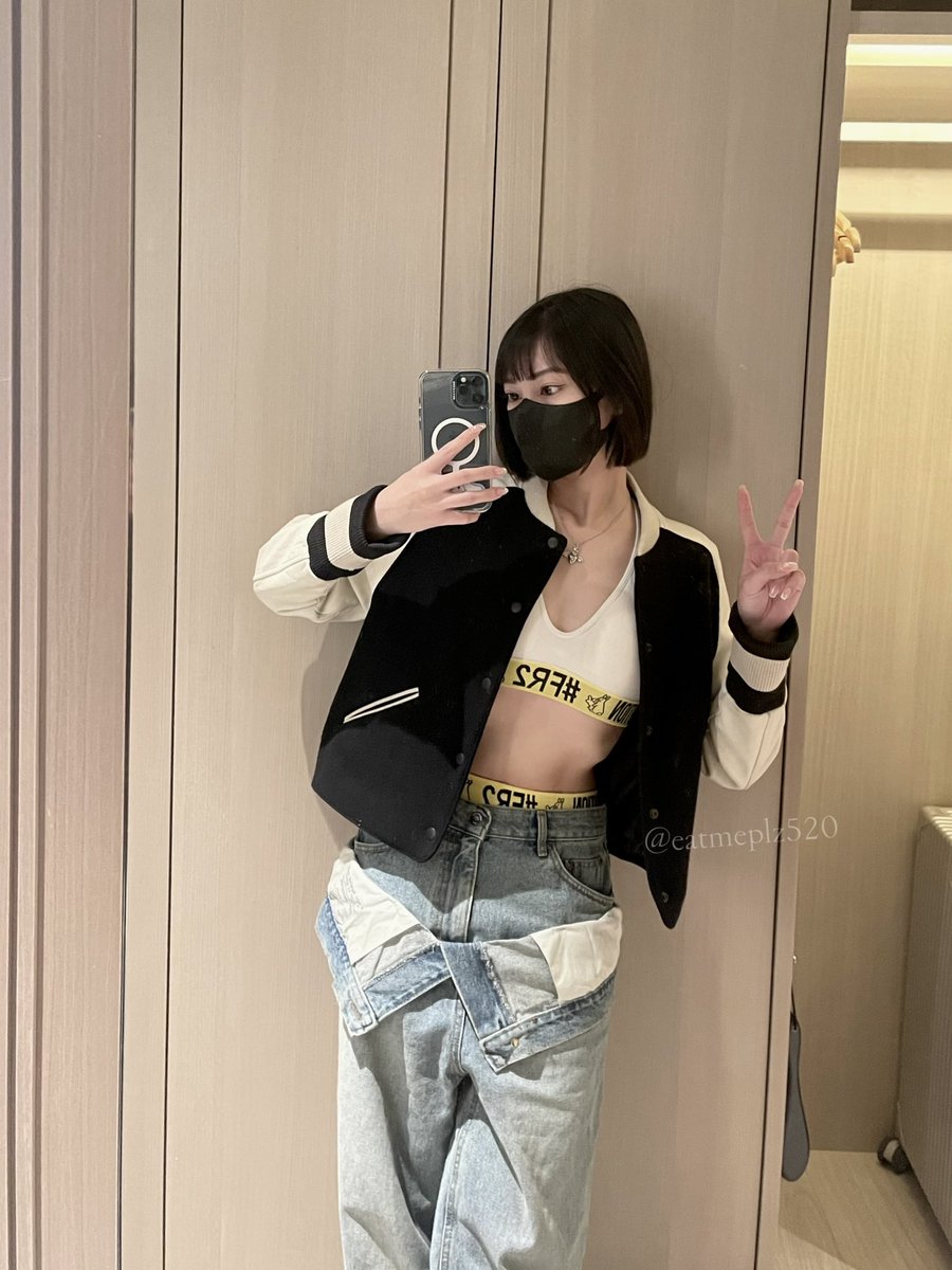 帥到沒朋友✌🏻

-
不小心又愛上自己了😍😍😍
#FR2🐇🐇❤️ https://t.co/9mOzDOnF0x