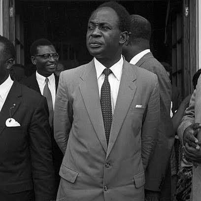 NkrumahQuotes's tweet photo. When the indigenous bourgeoisie and imperialism and neocolonialism are defeated, both the internal and the external enemies of the African Revolution will have been overcome, and the aspirations of the African people fulfilled.-📚 CLASS STRUGGLE IN AFRICA https://t.co/MuLfTsGKoR