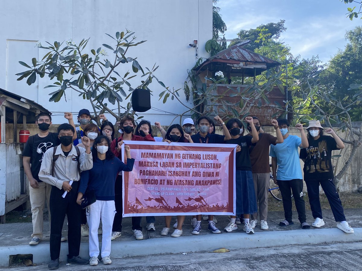 PS_Pampanga's tweet photo. Kahapon lamang ay nakiisa ang PS-Pampanga sa pagkilos na ginanap sa UP Diliman Extension Programs in Pampanga and Olangapo (UPDEPP), upang igunita ang ika-160 na kapanganakan ni Gat Andres Bonifacio ++ 

#DefendCL
#BonifacioDay2023 https://t.co/kgsCDYoLJg