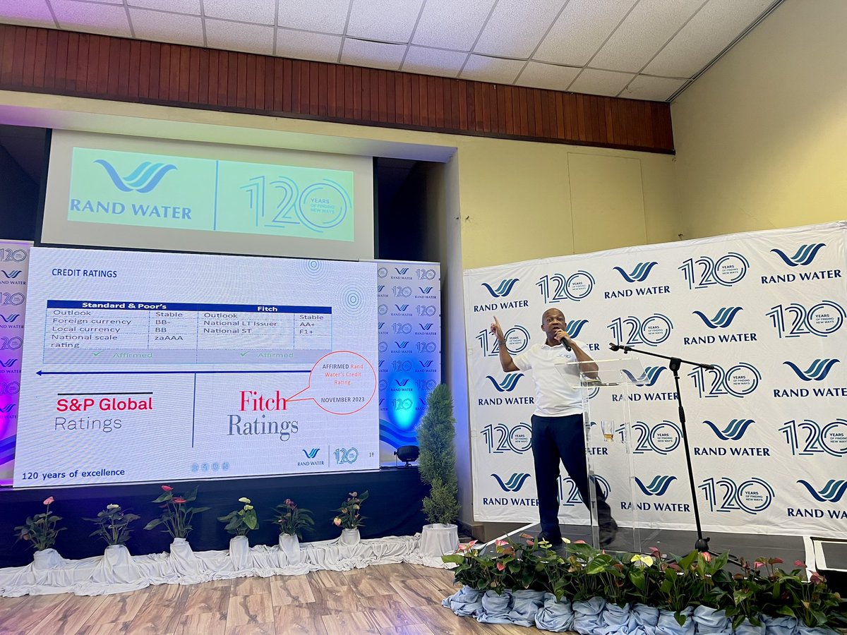 [In Pictures] 
Rand Water Chief Executive, Mr. 
<a href="/MosaiSipho_/">Sipho Mosai</a> presented the annual organizational performance and financial results for the 2022/23 Financial Year to the employees during the #CERoadShow held at Zwartkopjes Pump Station.

#RW120YearsofExcellence
#RWFinancialResults