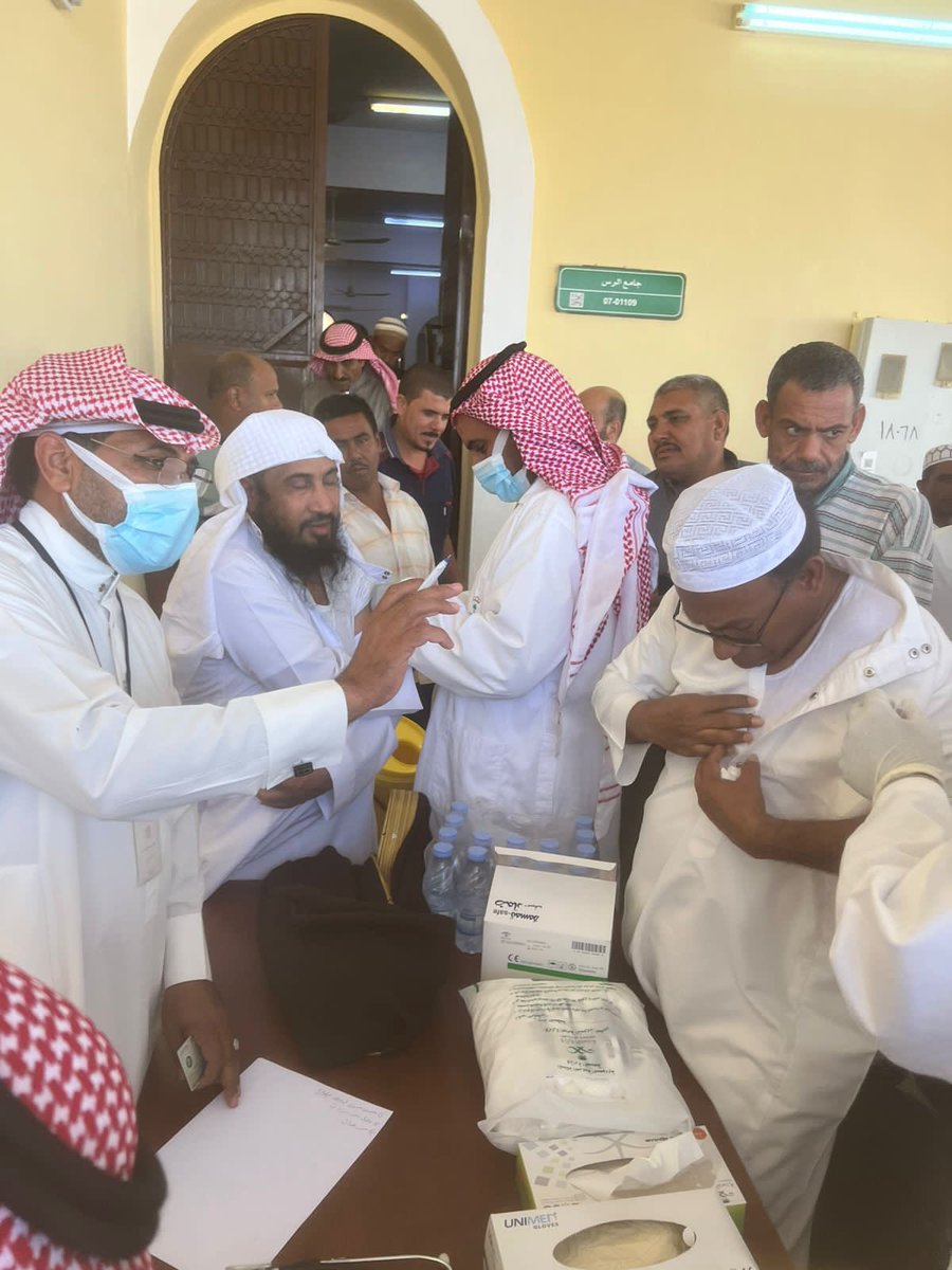 WajehHealth's tweet photo. مركز صحي الرس يفعل حمله الانفلونزا الموسمية بجامع الرس من خلال اعضاء الفريق الصحي وهم الدكتور علي محسن   والممرض نايف احمد الجهني والممرض حمود سليمان الجوهري  و حمدان عوده القرعاني وعبدالله سليمان الجوهري و محمد احمد الجوهري. بمتابعة مدير المركز احمد ضويحي البلوي وتم تطعيم 47 شخص https://t.co/3KZdlX0MgT
