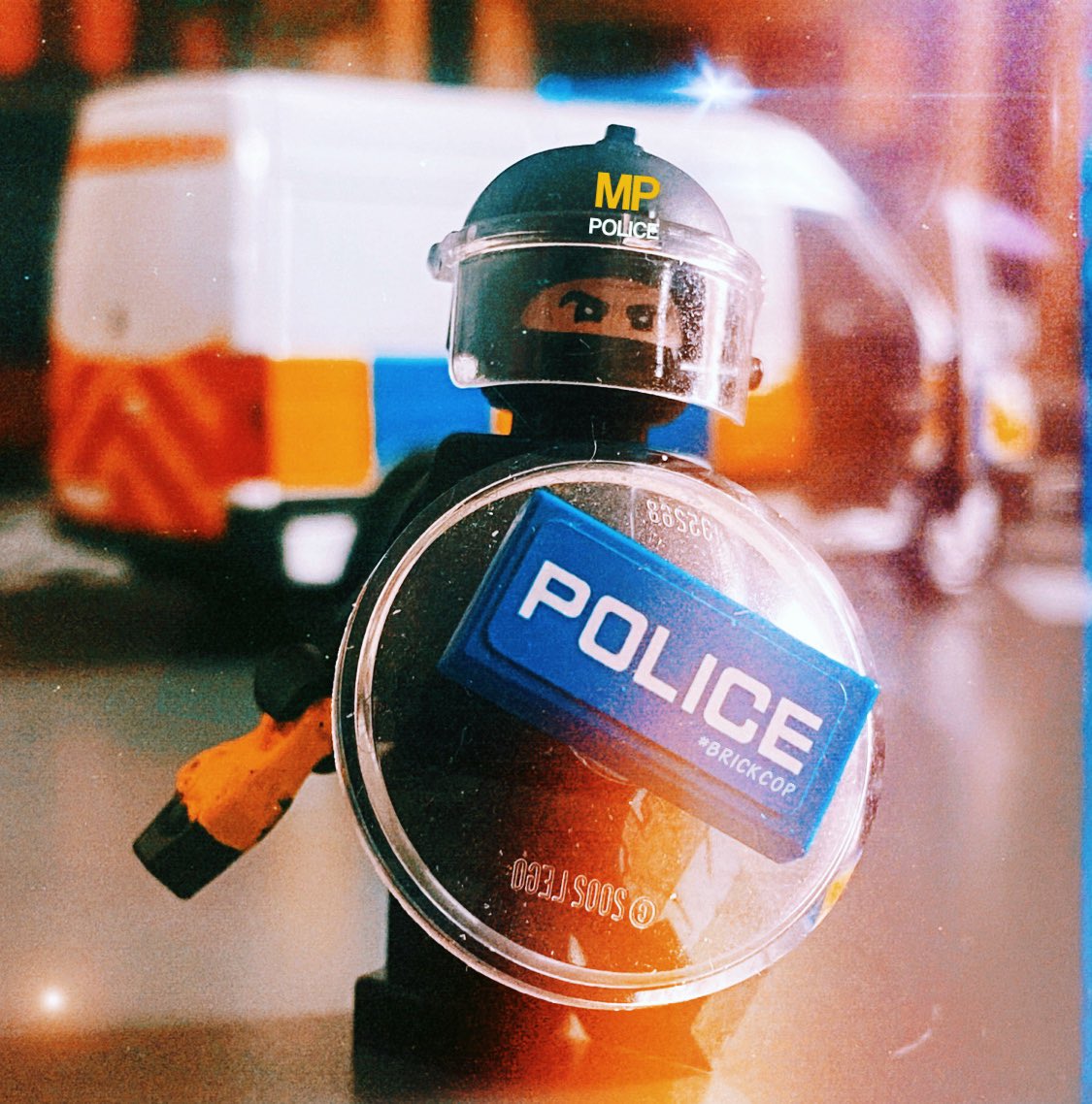 Brick Cop©️ tweet media