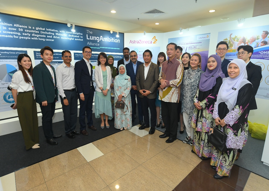 ~8 out of 10 lung cancer cases in Malaysia are diagnosed at stage four. Learn about @AstraZeneca’s new partnership with Institut Kanser Negara to introduce AI x-ray technology in screening to advance early detection of #LungCancer: bit.ly/3R3YtbJ