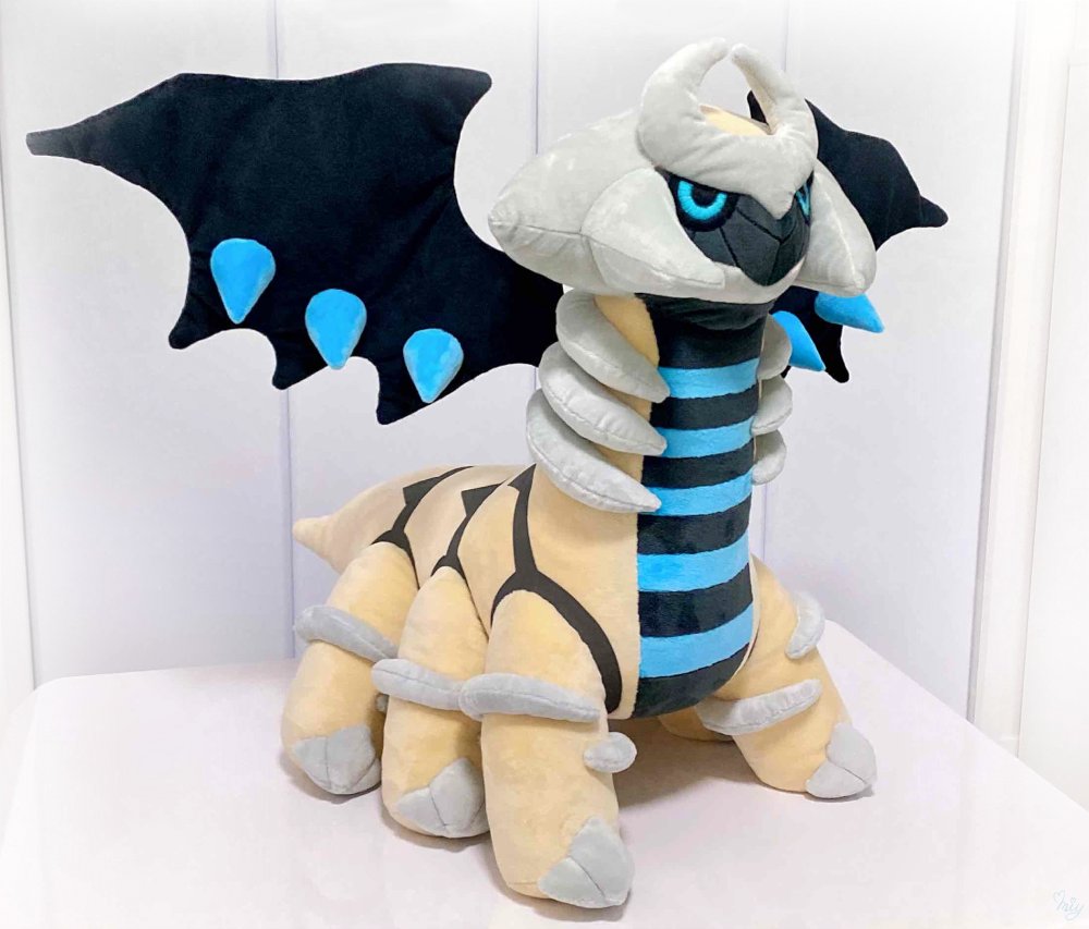 ギラティナ 色違い ぬいぐるみ Miy🐛 on X: 